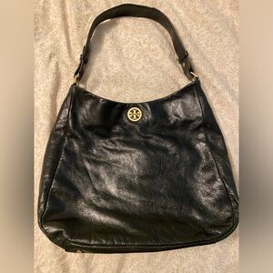 Tory Burch Black Leather Purse, with Gold Hardware.💛